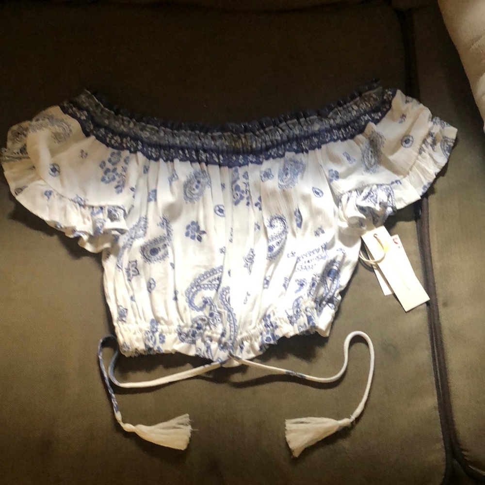 blue and white floral top